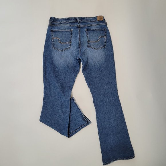 Levis Strauss Gold Signature Mid Rise Boot Cut Womens 14 Long - Picture 8 of 10